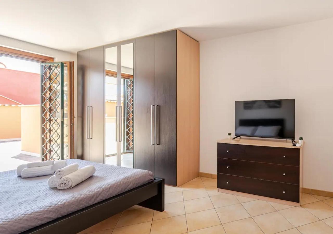 Garden Villa - Free Parking, Wi-Fi E Netflix Фьюмичино Экстерьер фото