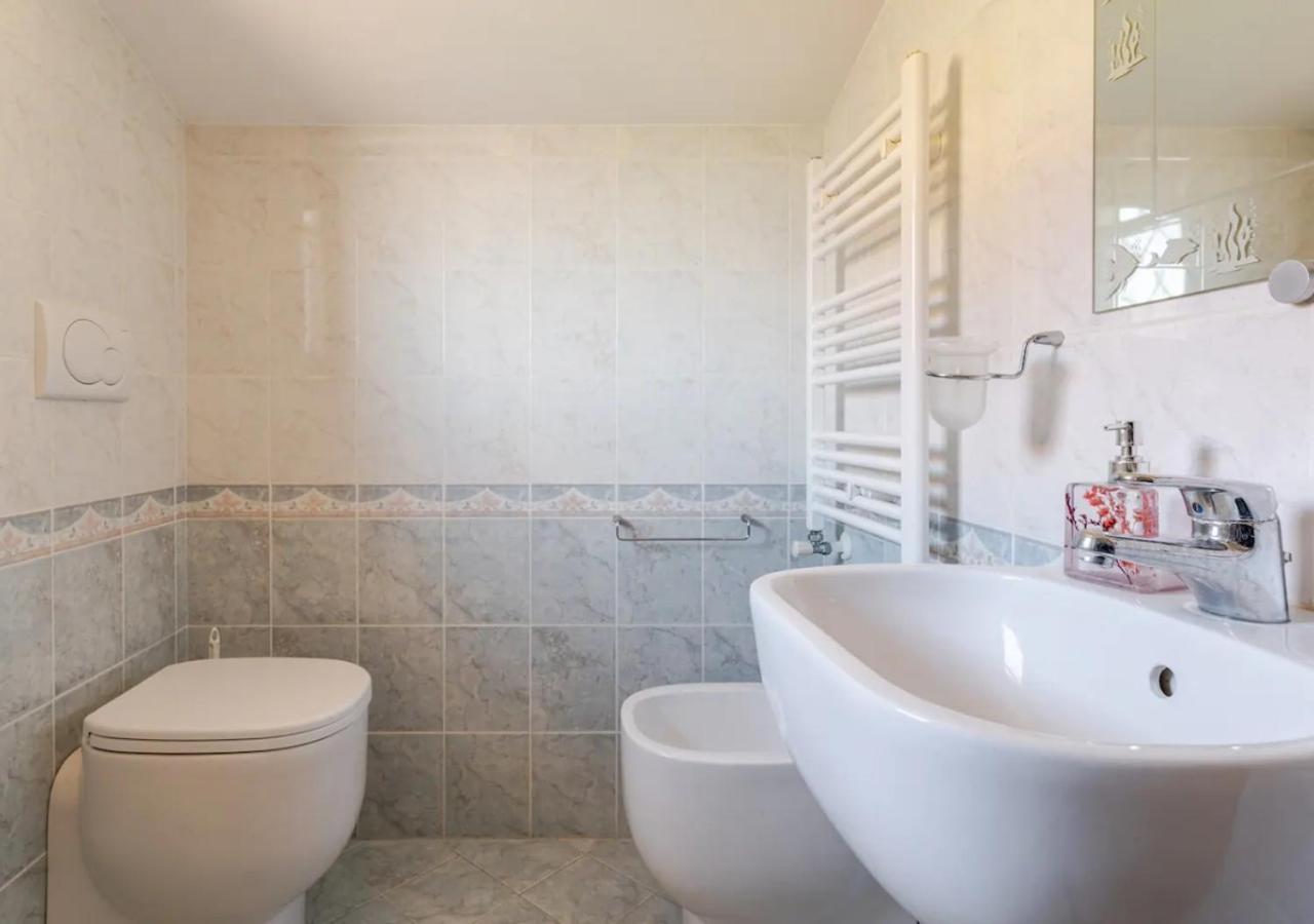 Garden Villa - Free Parking, Wi-Fi E Netflix Фьюмичино Экстерьер фото